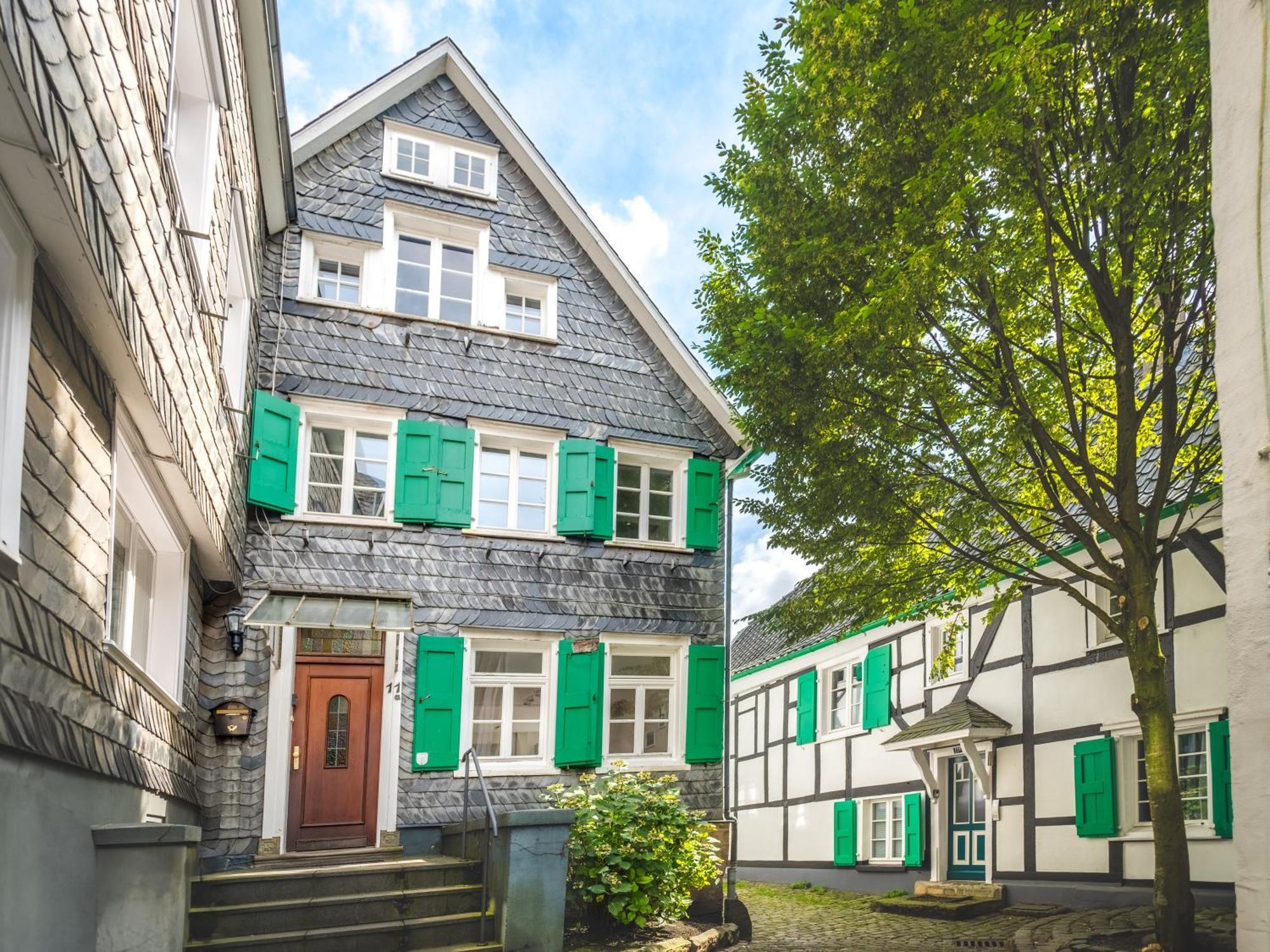 Kuesterhaus Graefrath Solingen Bagian luar foto